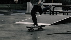 太阳城娱乐-C罗巅峰对决，德约科维奇与50激战MAD分钟，关键助攻胜负难料！